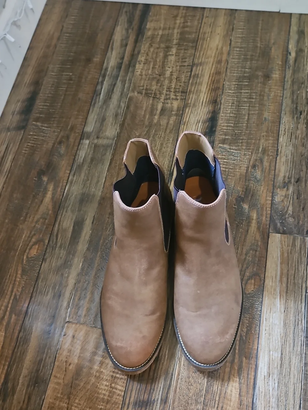Dockers Men's Brown Chelsea Boots with Black Elastic Panels